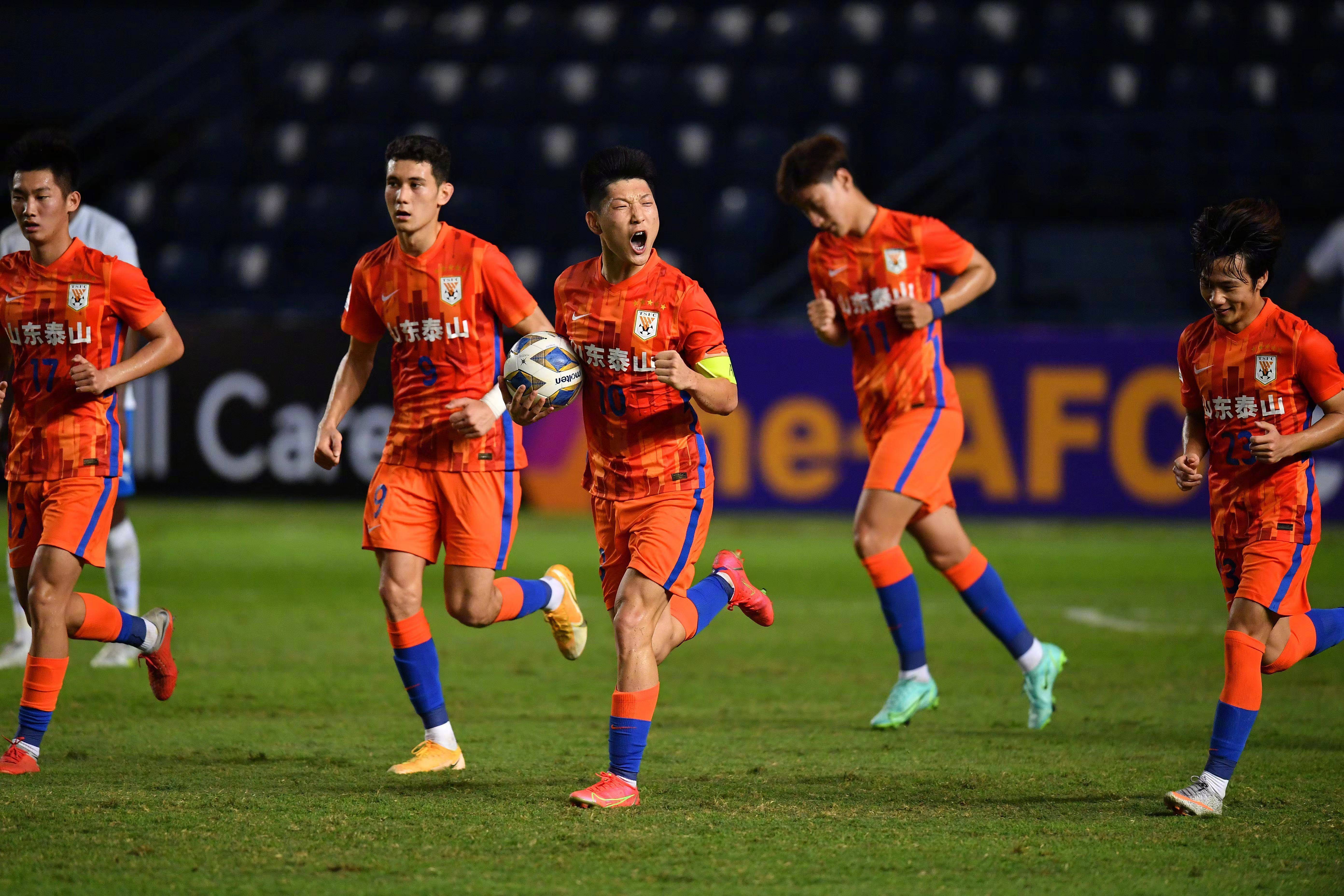 赛后山东泰山强势反弹——亚冠节点到来，悬念犹存，轮换策略成焦点的简单介绍九游游戏中心