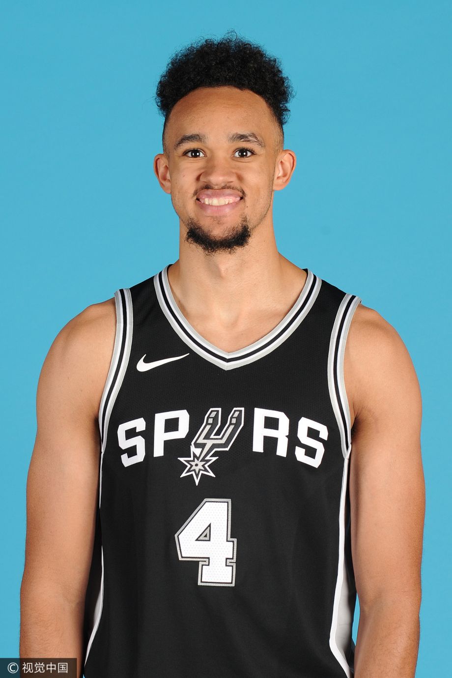 德约科维奇在SKT比赛中夺冠圣安东尼奥马刺国际比赛日复出首秀，密尔沃基雄鹿迎社区盾关键赛看傻球迷的简单介绍九游互动体验